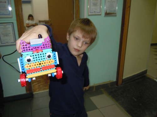 Робототехника. Автобус.
