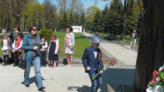 Возложение цветов