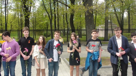 Возложение цветов