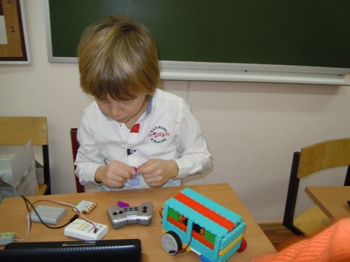 Робототехника. Автобус.