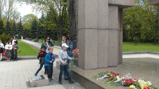 Возложение цветов